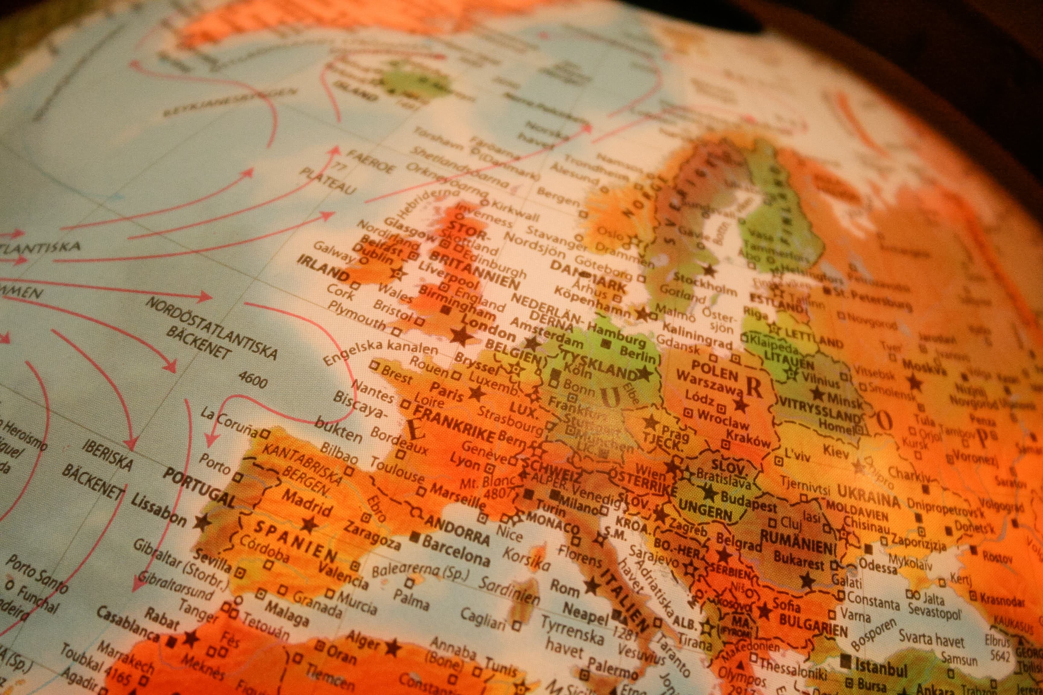 Inequality of Care of Adult Cancer Survivor in Sweden Depending on Geographical Location