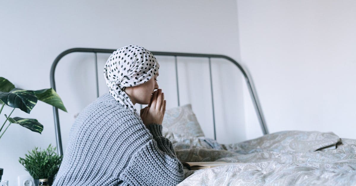 What to Say to Someone Going Through Chemo Treatments: Supportive Phrases and Tips